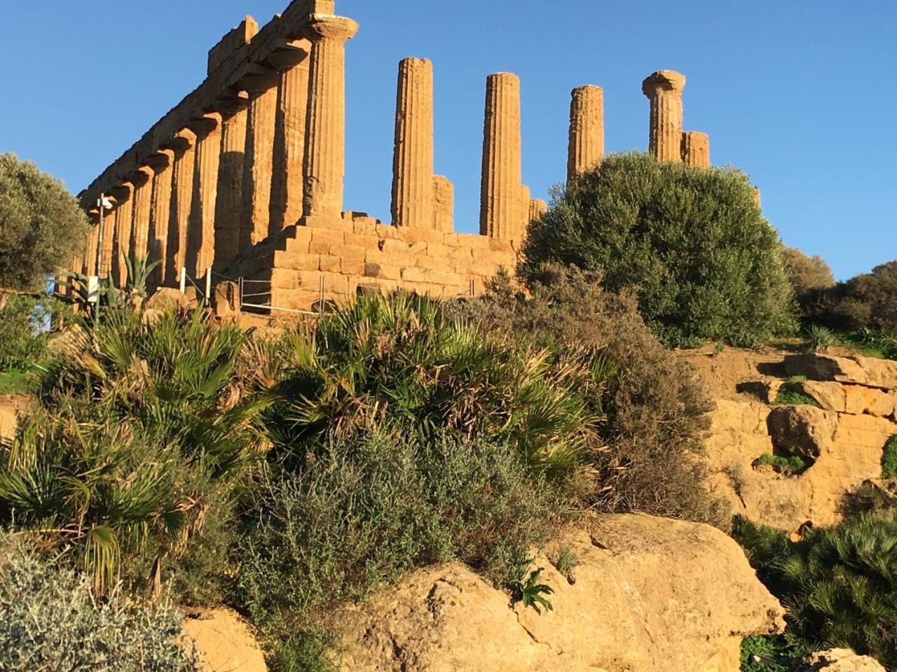 Alludo Aparthotel B&B Agrigento Bagian luar foto